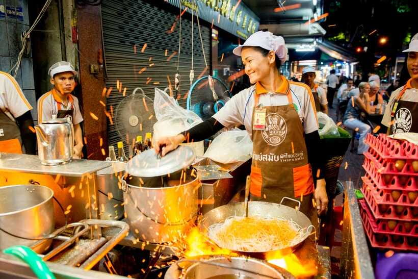Chiang Mai: Evening Sightseeing and Local Food Guided Tour - Key details of this Chiang Mai evening