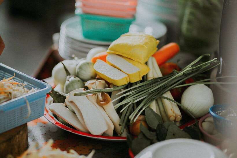 Chiang Mai: Half Day Cooking Class at Organic Farm - Choosing your menu and controlling the heat