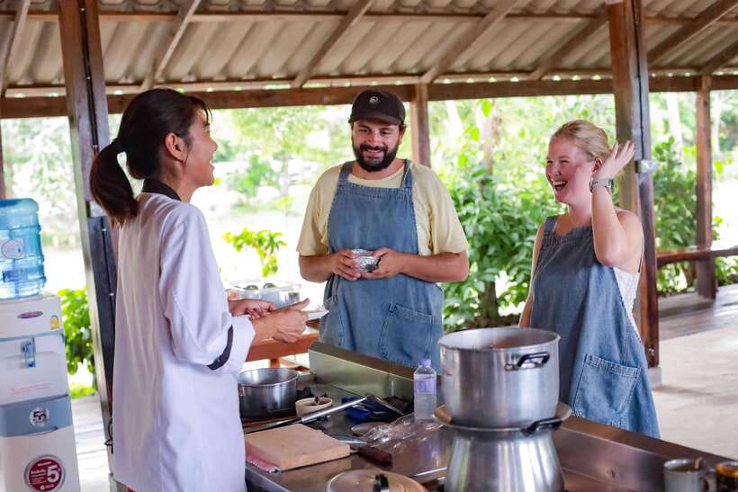 Chiang Mai: HALF-DAY COOKING COURSE at a Thai Cooking Farm - The short ride to The Rice Barn Thai Cooking Farm