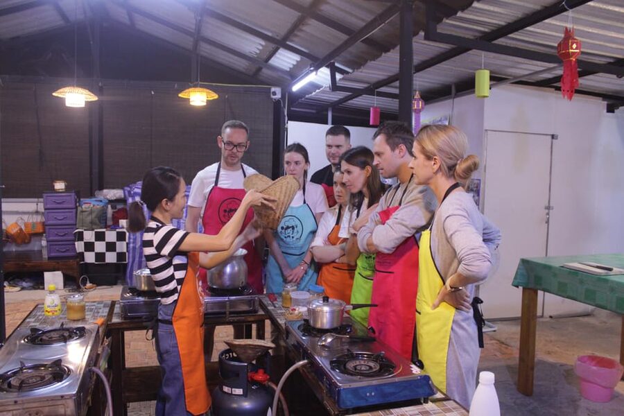 Chiang Mai: Half Day Morning Cooking Class with Market Tour - Should you book Yummy Tasty Thai Cooking Class?