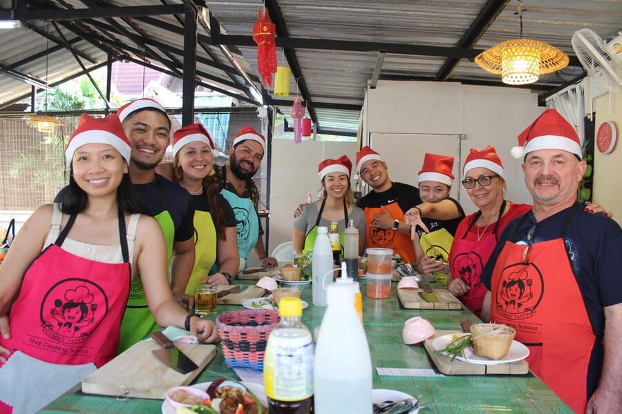 Chiang Mai: Half Day Morning Cooking Class with Market Tour - Why making curry paste matters