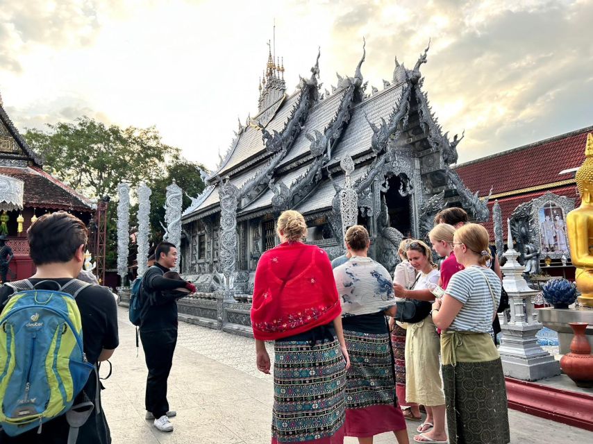 Chiang Mai: Half-Day Old Town Cycling Tour - Why cycling works so well in Chiang Mai