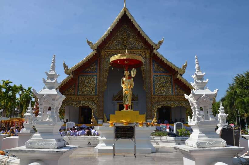Chiang Mai: Historic Temples and City Guided Walking Tour - Wat Chedi Luang, a powerful finish