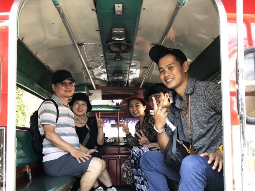 Chiang Mai: History & Mouth Watering Food Tour - A closer look at the guide-led experience