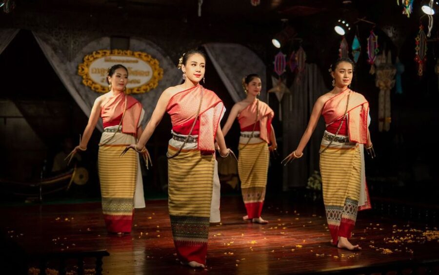 Chiang Mai: Khantoke Dinner with Traditional Performance - Small details that improve the night