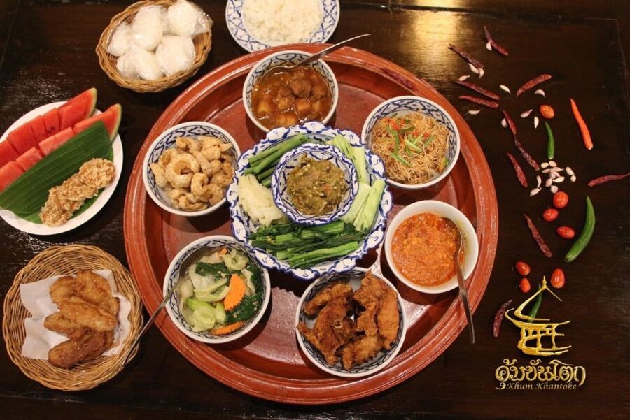 Chiang Mai: Khum Khantoke Northern Thai Cuisine and Show - Should you book Khum Khantoke?