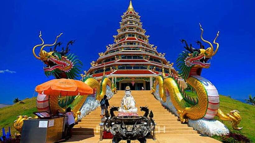 Chiang Mai: Lalita Cafe & White, Blue, Big Buddha Temples - A long northern Thailand road trip