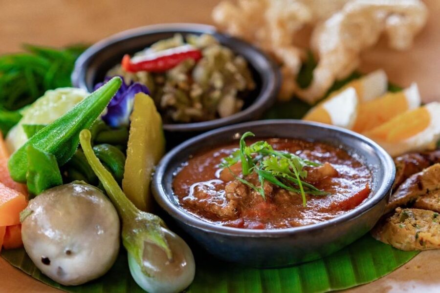 Chiang Mai: Local Northern Thai Cooking Class at Grandma's - The five main dishes, with a choice of chili dip
