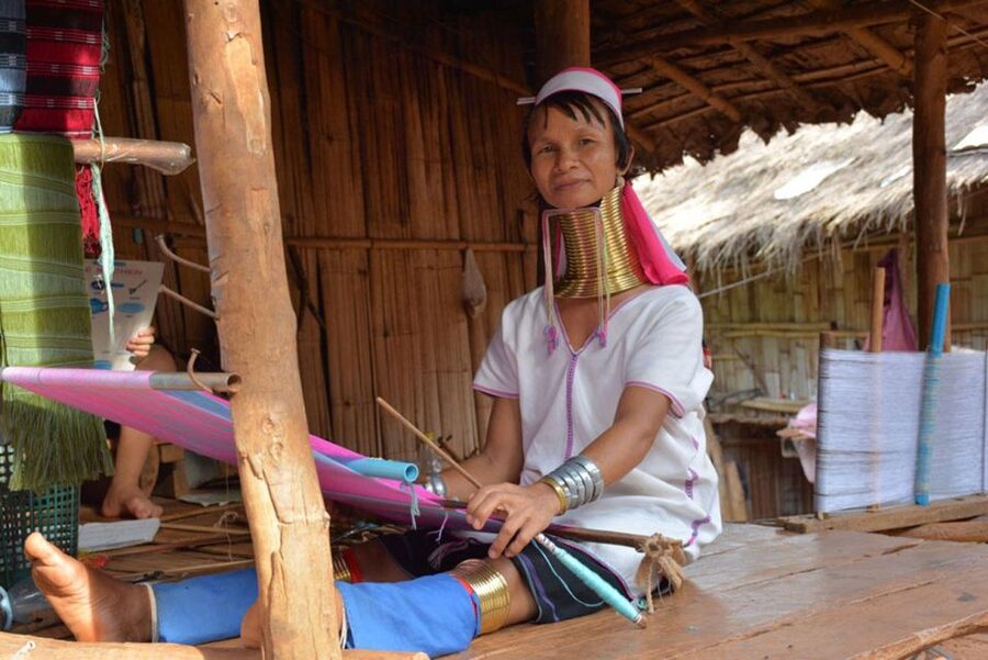 Chiang Mai: Long Neck Village & Chiang Rai’s Iconic Temples - The early pickup from Chiang Mai