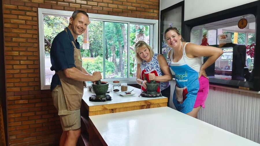 Chiang Mai: Morning Cooking Class with Market Visit - Teaching style and what you actually learn