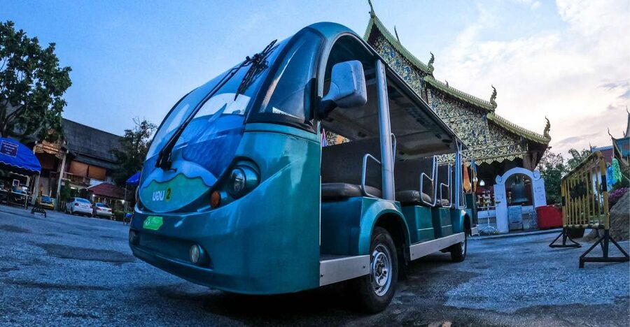 Chiang Mai: Nighttime City Highlights by EV Tram - Starting at Three Kings Monument