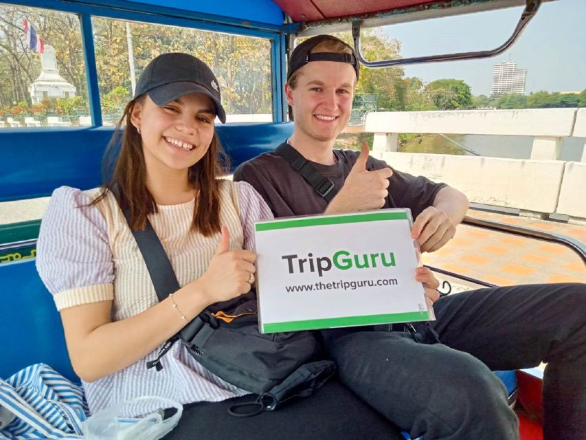 Chiang Mai: Private Tuk Tuk Tour of City Temples With Pickup - What the guides add to the experience