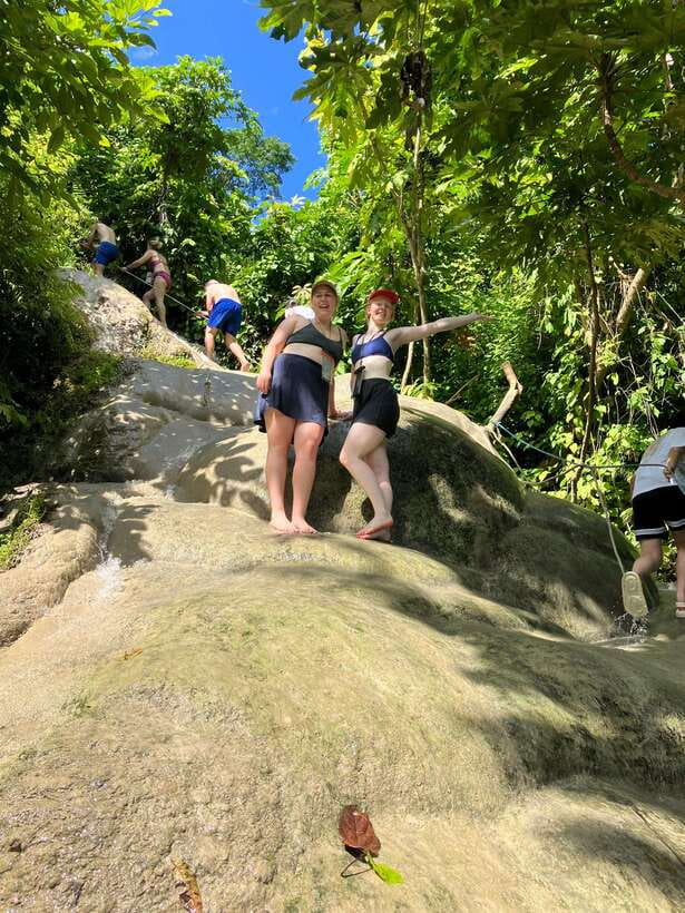 Chiang Mai: Sticky Waterfall scenic loop unseen lake &temple - Who should book this tour?