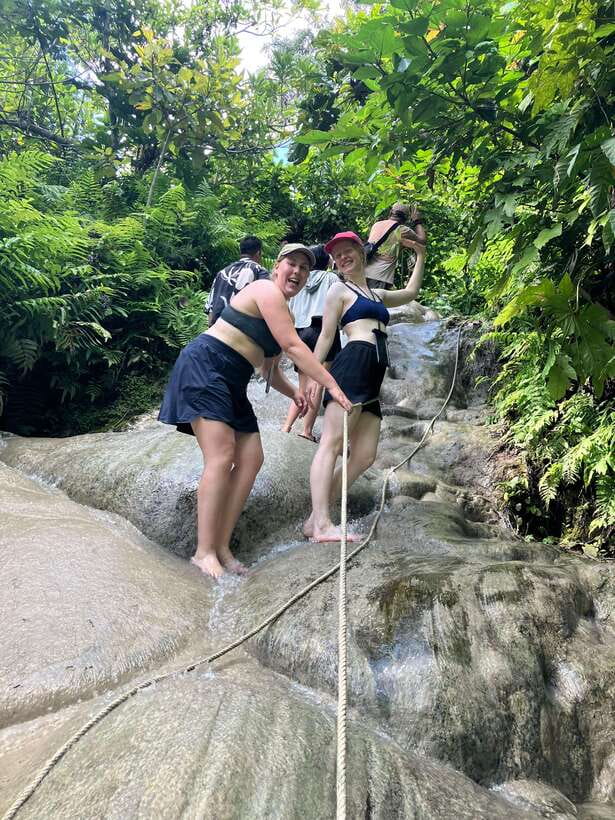 Chiang Mai: Sticky Waterfall scenic loop unseen lake &temple - The guide makes the difference