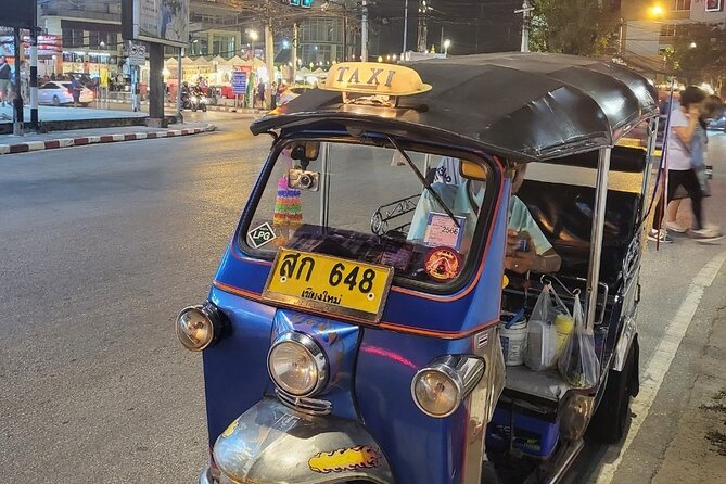 Chiang Mai Temples and Market Tuk-Tuk Evening Night Tour - The Night Bazaar: food, shopping, and a practical finish