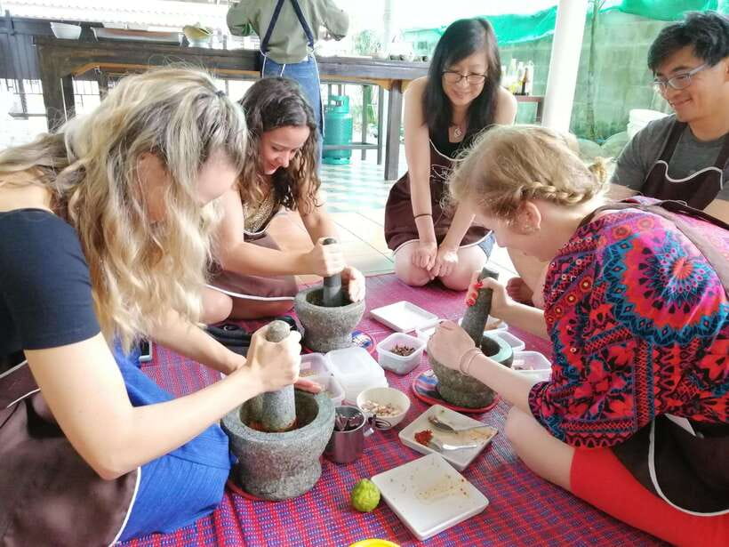 Chiang Mai: Thai Cooking and Market Tour with Lanna Smile - What the $31 price really covers