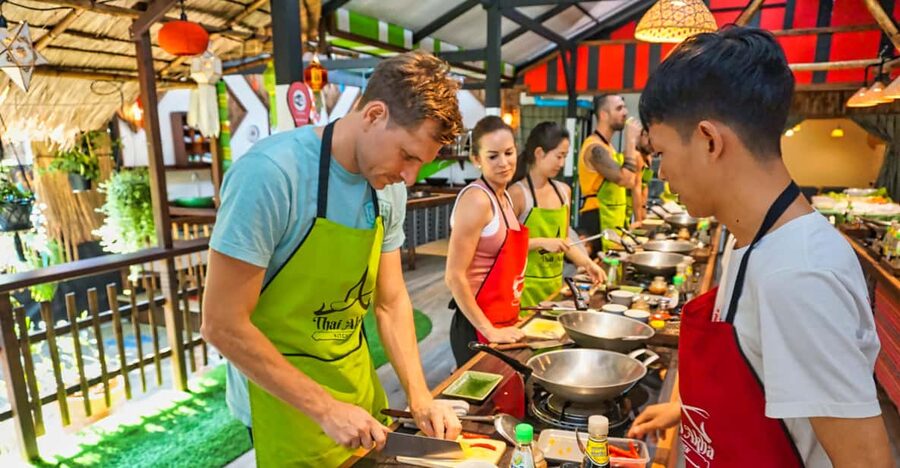 Chiang Mai: Traditional Thai-Akha Cooking Class& Market Tour - Starting with Chiang Mai’s local market