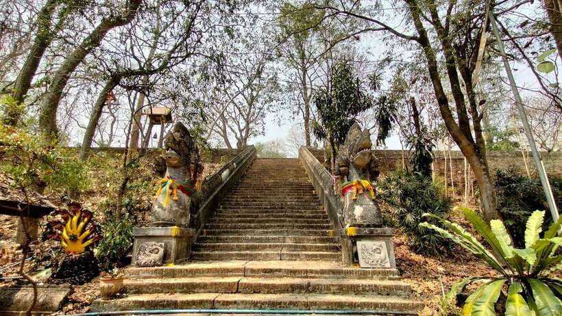 Chiang Mai:Wat Phra That Doi Suthep & Wat Umong Evening Tour - Is $24 a fair price?