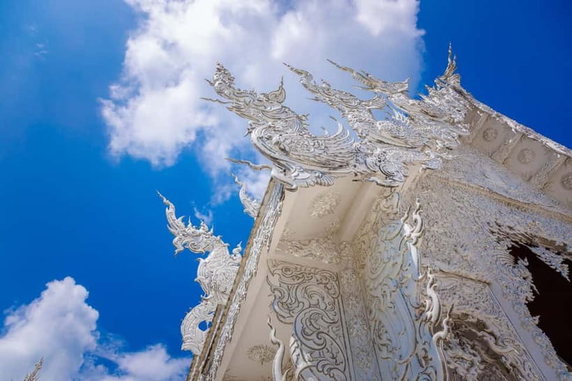 Chiang Mai: White, Red/Black & Blue Temples Tour with Lunch - The Karen village visit, an optional and sensitive stop