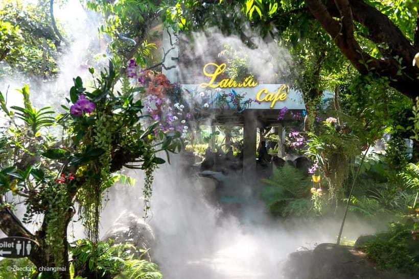 Chiang Rai: 3 Temples, Long Neck Village & Lalitta Café - Wat Huay Pla Kang rises above Chiang Rai