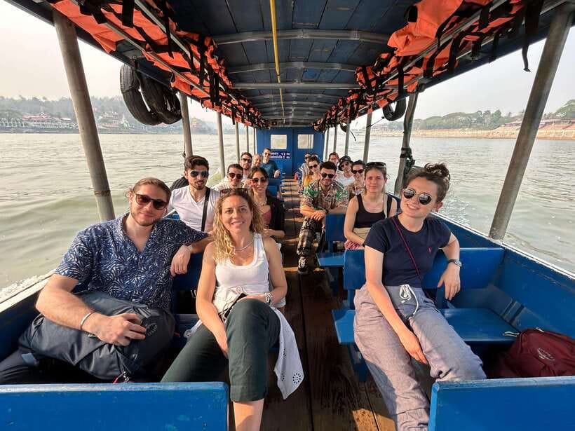 Chiang Rai: 7 Most Famous Highlights With Mekong Boat Trip - Wat Rong Suea Ten, the Blue Temple