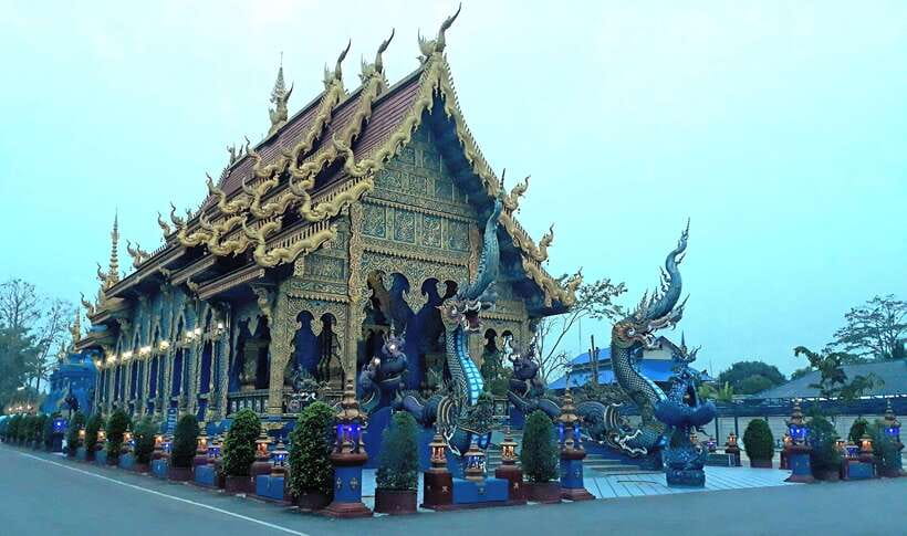 Chiang Rai: City Highlights One-Day Tour with Thai Lunch - Wat Rong Suea Ten and its blue interior