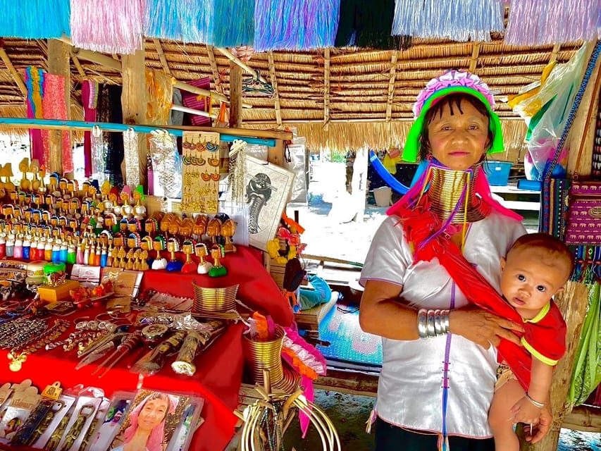 Chiang Rai: Discover 7 Must-See Spots & Lunch Included - Lunch gives the day a needed pause