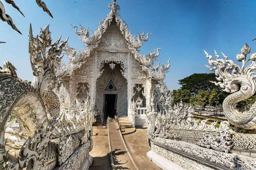 Chiang Rai: Half Day Tour – 3 Famous Temples & Lalita Cafe’ - Who should choose this Chiang Rai tour?