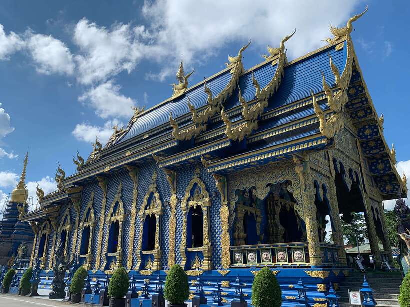 Chiang Rai: Half Day Tour – 3 Famous Temples & Lalita Cafe’ - Huay Pla Kang and the giant Buddha image