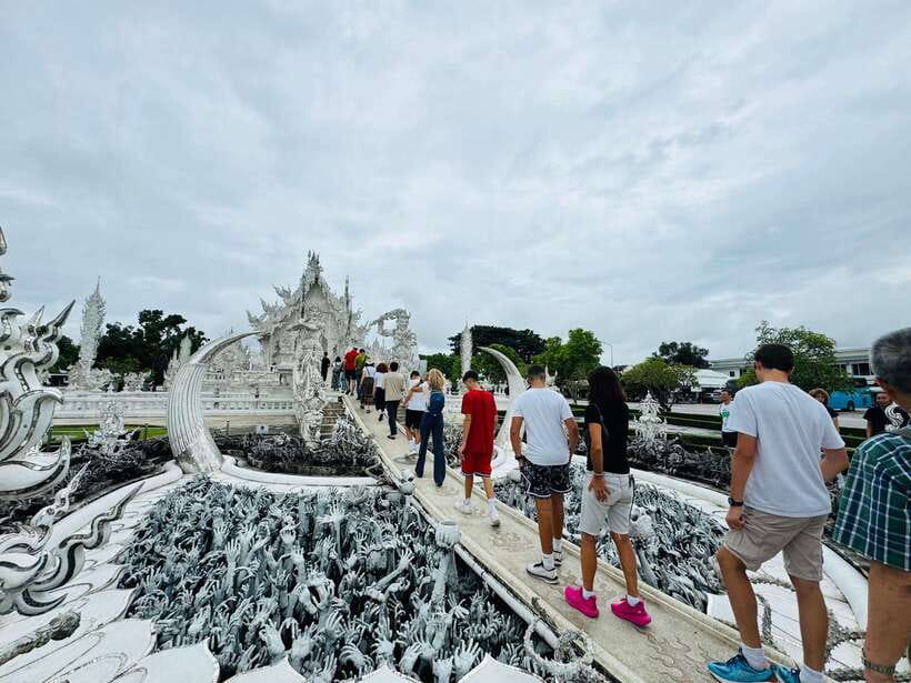 Chiang Rai: Iconic Temples & 7 Major Sites—River View Buffet - Why this route works for a first day in Chiang Rai