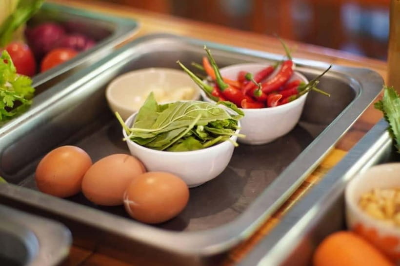 Chiang Rai:Lanna Home Cooking Class at Give Green Farm House - Eating what you prepared