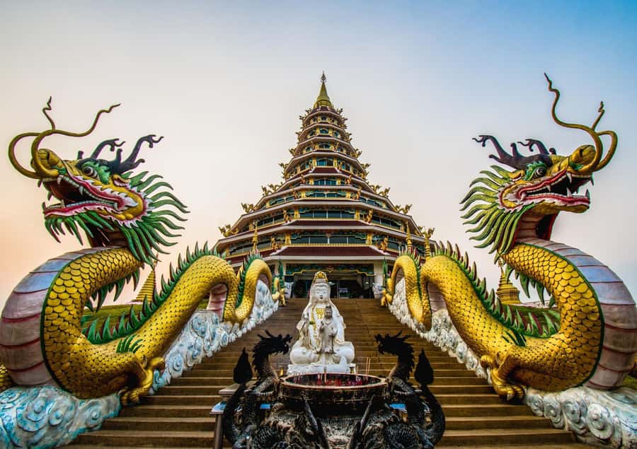 Chiang Rai: White, Blue, Red Temples, Long Neck Tour - The early pickup and long ride north