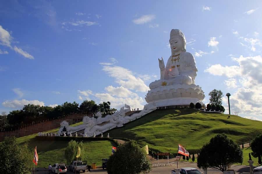 Chiang Rai White Temple and Blue Temple Day Tour - Is the $27 price good value?