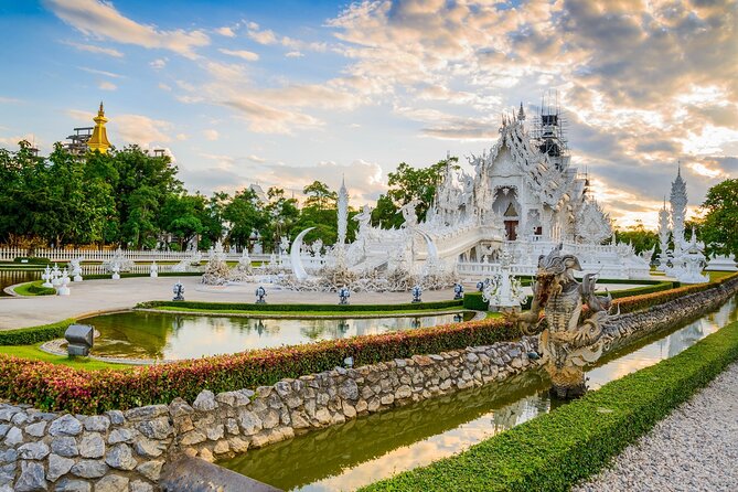 Chiang Rai White Temple, Blue Temple and more from Chiang Mai - Wat Huay Pla Kang and the great Guan Yin statue