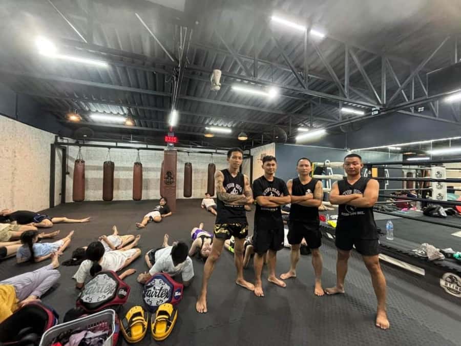 Chiangmai : Muay Thai Training academy - The old gym or the new gym?