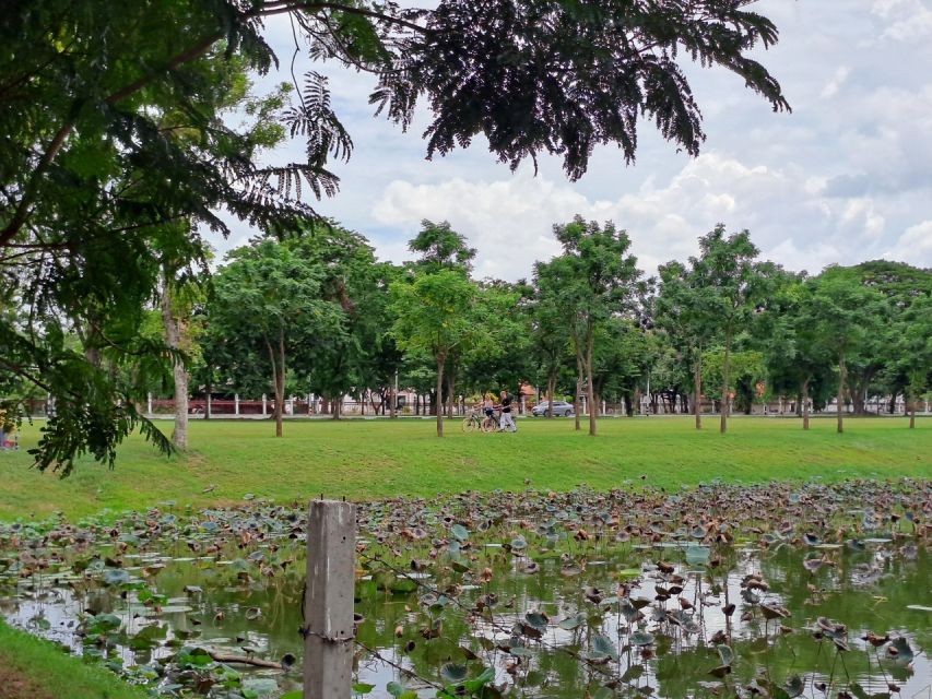 Colors of Ayutthaya: UNESCO Heritage 6 hour Bicycle Tour - Wat Phra Si Sanphet and the three pagodas