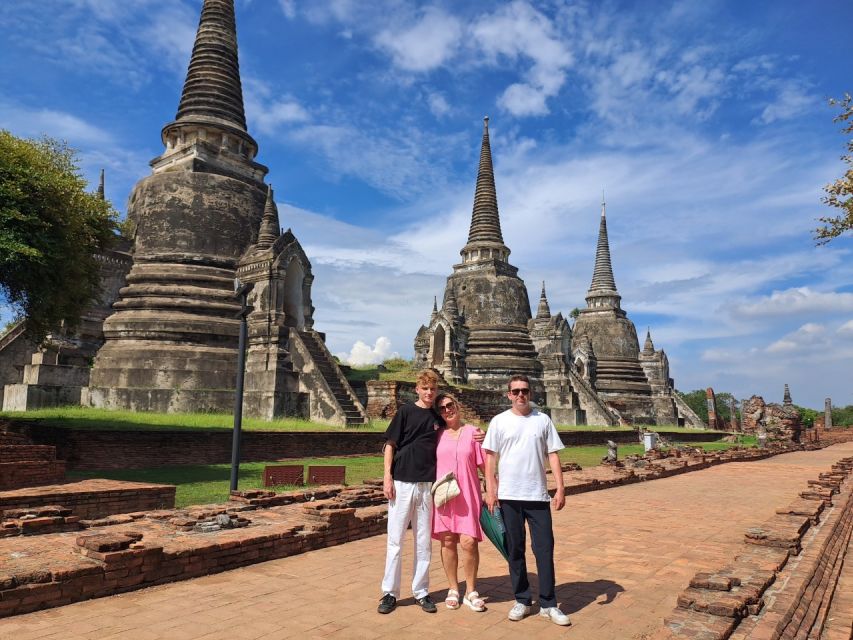 Colors of Ayutthaya: UNESCO Heritage 6 hour Bicycle Tour - A market stop and the reclining Buddha
