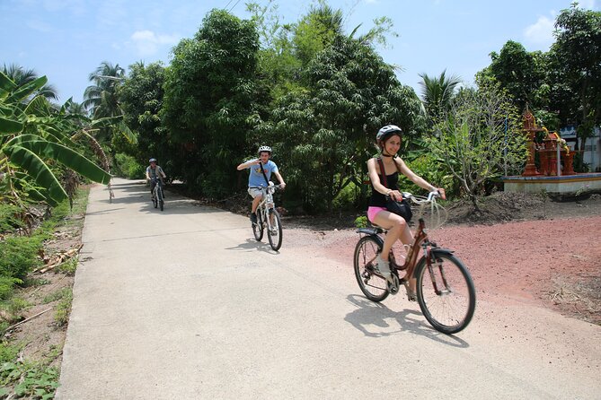 Colors of Damnoen Saduak from Bangkok - King Rama II Memorial Park and the ride back