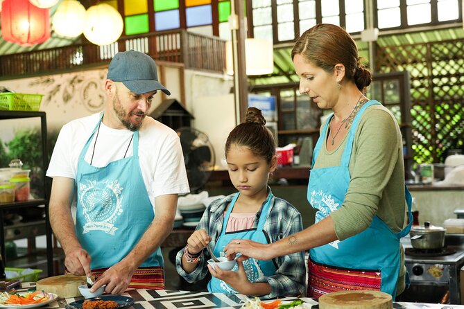 Cooking Class with Organic Farm in Chiang Mai at Mama Noi - What the $32.61 price really covers