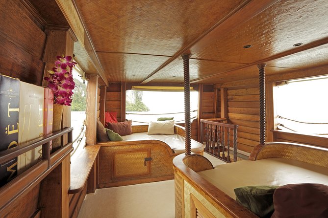 Cruising on a comfortabel boat in Phang Nga Bay - The "Must-Do" Tour Khao Lak - Key points to know before booking