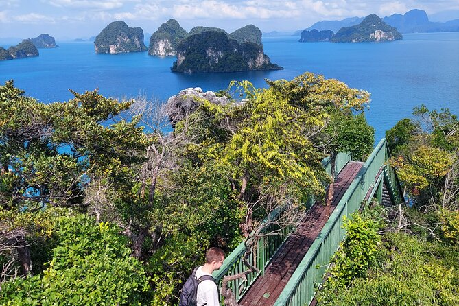 Cruising on a comfortabel boat in Phang Nga Bay - The "Must-Do" Tour Khao Lak - Koh Hong, the day’s strongest shore stop