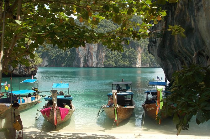 Cruising on a comfortabel boat in Phang Nga Bay - The "Must-Do" Tour Khao Lak - What the price includes, and where it offers value