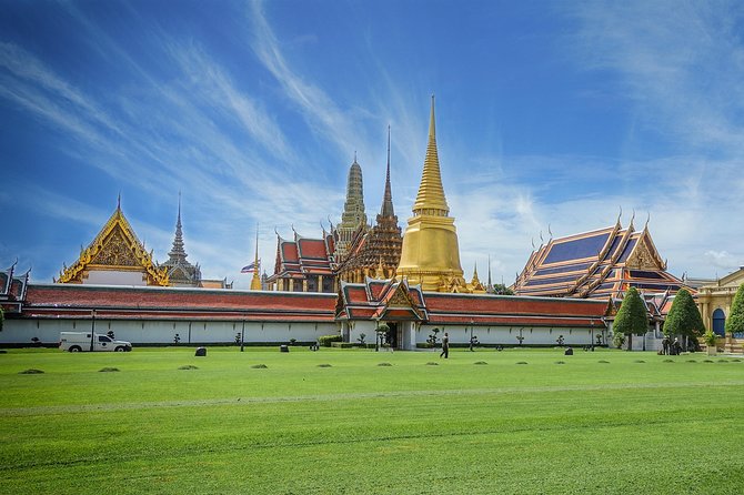 Cultural Treasures of Bangkok: Temples & Royal Palace Tour - Why the guide matters here