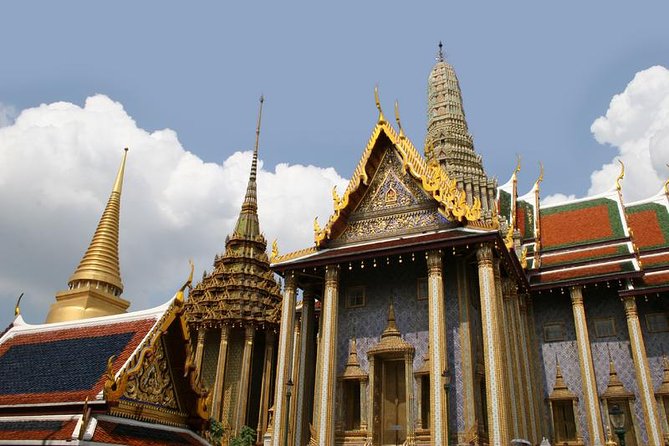 Damnern Saduak Floating Market, Grand Palace and Wat Phra Keo Tour from Bangkok - Why this one-day combination works