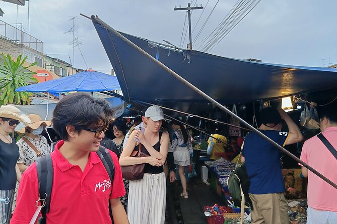 Damnoen Saduak and Maeklong Railway Market Tour with Private Car - Who will enjoy this experience most