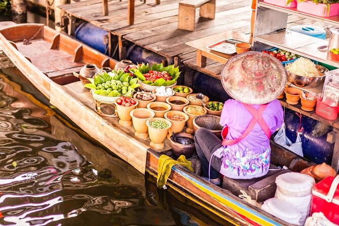 Damnoen Saduak Floating Market and Maeklong Railway Market Tour - Timing, group size, and comfort