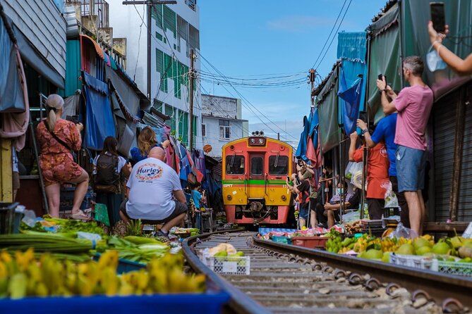 Damnoen Saduak Floating Market and Maeklong Railway Market Tour - The ride west from Bangkok