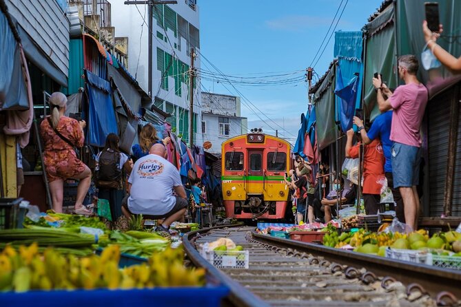 Damnoen Saduak Floating Market & Ayutthaya Tour from Bangkok - One long day, three very different sides of Thailand