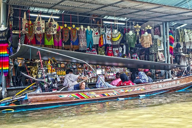 Damnoen Saduak Floating Market & Paddle Boat Adventure - The paddle boat through Damnoen Saduak