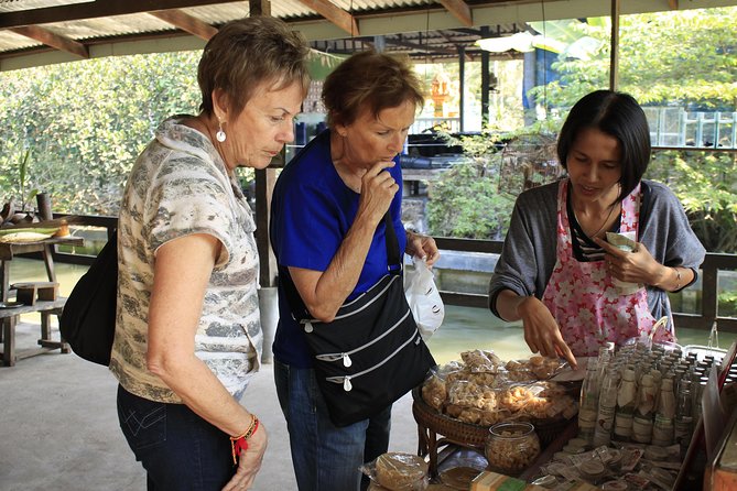 Damnoen Saduak Floating Market Small Group Tour - Fruit plantations and the palm-sugar stop